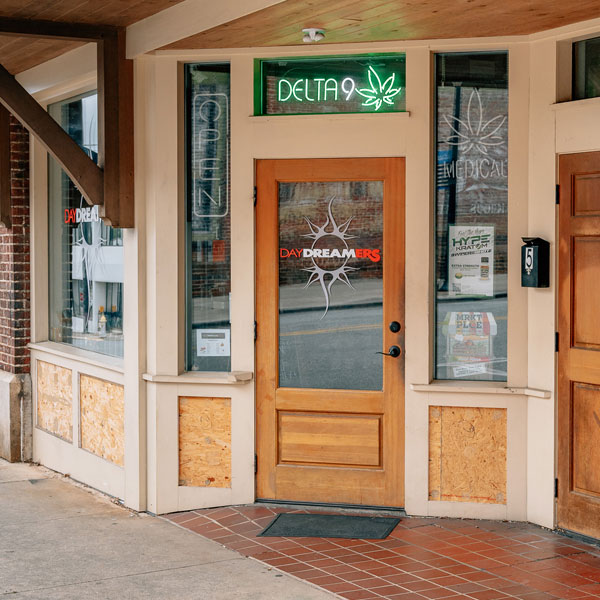 Daydreamers, Shops at Uptown Lexington, North Carolina